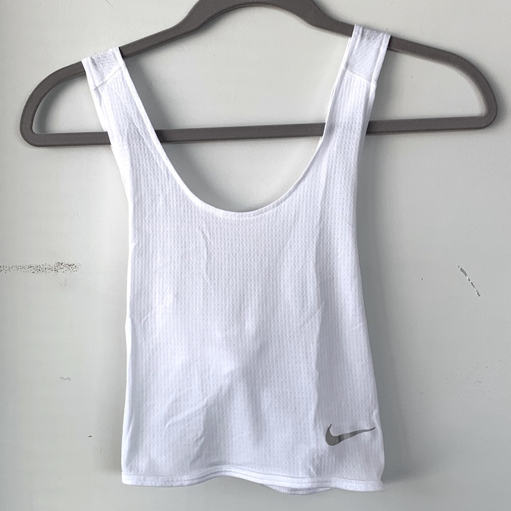 👟NIKE Breathe Cool Cropped Running Top Tank